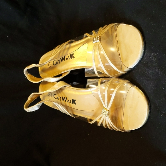 Catwalk Beige Chunk Clear High Heels - Picture 2 of 6